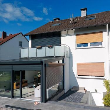 Foto - Obergeschoss Wohnung inklusive Dachgeschoss zum Verkauf