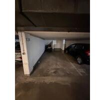 Tiefgaragenstellplatz in Köln Lövenich Siegstrasse 70€ im Monat