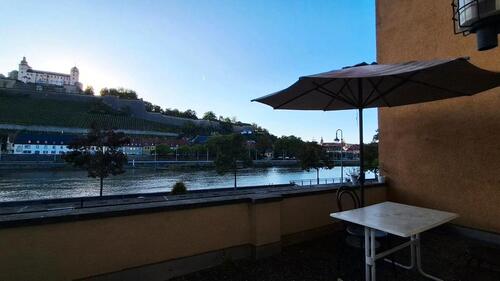 Foto - Eine Wohnung neben dem main river