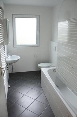 Foto - 3-Zi.-DG.-Whg. mit Blick ins Grüne Nähe Erlangen