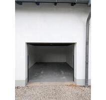 Garage mit Strom & elekr.Tor - 100,00&nbsp;EUR Miete, in Lichtenfels (PLZ: 96215)
