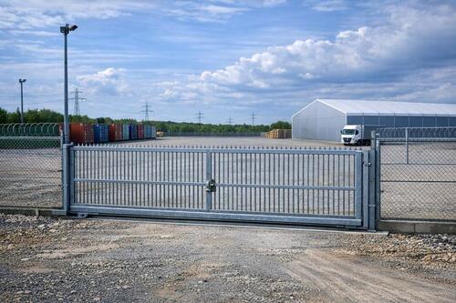 Foto - Gewerbegrundstück in sehr guter Lage als Lager- und Abstellfläche