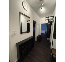 Möblierte 3-Zimmer-Wohnung (90 m²) mit Balkon, Klima & EBK – Nähe EZB - Frankfurt am Main Sachsenhausen