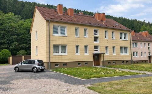 Foto - 3‑Zimmer‑EG‑Wohnung mit Garage in Luisenthal – Waldrandlage