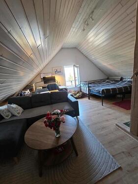 Foto - WG Zimmer in Frauen WG mit eigenem Bad + Etage ab 01. JUNI