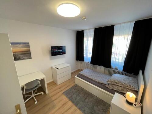 Foto - 7,17 % Bruttorendite! Sanierte 2-Zimmer-Wohnung mit Balkon –