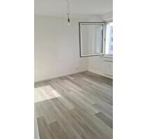 Schöne 2-Zimmer Wohnung mit Küche & Parkplatz – ab 01.05 - Ludwigshafen am Rhein Parkinsel