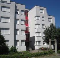 Für Sie renoviert! Neustart in Ihrer 4-Zimmer-Erdgeschoß-Wohnung mit Balkon - Nürnberg Schnepfenreuth