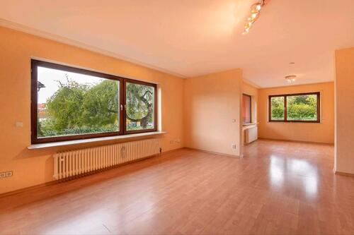 Foto - 7 Zimmer Doppelhaushälfte in Röttingen