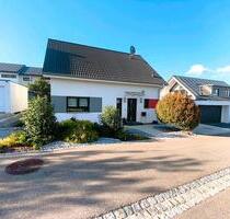 freistehendes Einfamilienhaus aus 2020 mit Doppelgarage KfW 55 - Mühlacker