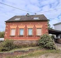 Einfamilienhaus mit Entwicklungspotenzial:Ideal für Handwerker - Neunkirchen Heinitz