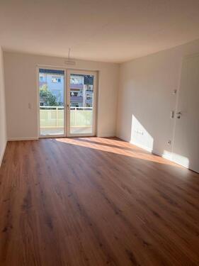 Foto - Humperdinckpark: 2-Zimmerwohnung -Erdgeschoss- rollstuhlgeeignet- Balkon, aufgrund Hanglage