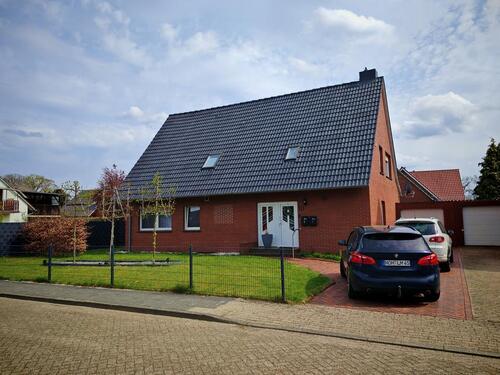 Foto - Ein-Zweifamilienhaus in einer ruhigen Gegend