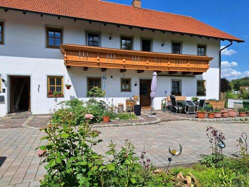 Foto - Helle, gemütliche 3-Zimmer-Erdgeschosswohnung in idyllischer Lage