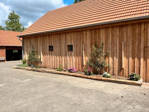 Foto - KFZ-Stellplätze in geschlossener Scheune