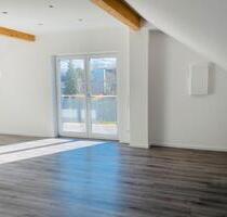 Exklusive 4 Zimmerwohnung mit Balkon - Siegenburg