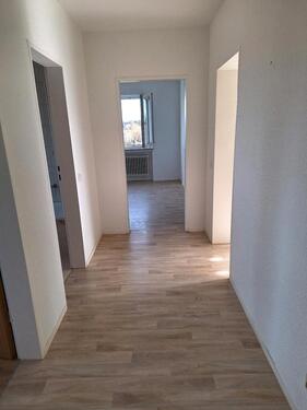 Foto - Wohnung 80 qm 3 Zimmer - 880,00&nbsp;EUR Kaltmiete, ca.&nbsp; 80,00&nbsp;m&sup2;