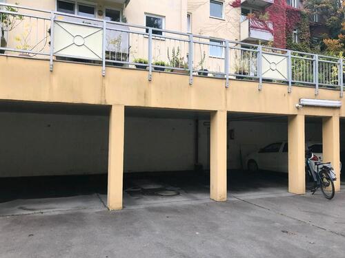 Foto - Überdachter Stellplatz in der Innenstadt Nürnberg