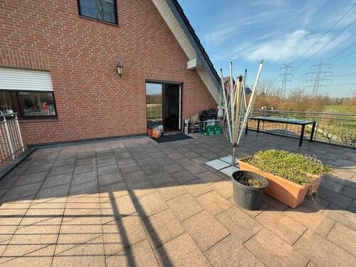 Foto - Groszügige Wohnung im zwei Familienhaus zu vermieten