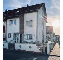 Großzügiges Reihenhaus mit zusätzlichem, separaten Eingang - Gemmrigheim