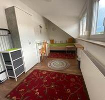 Wg Zimmer mit allem - 400,00 EUR Kaltmiete, ca.  60,00 m² in Stuttgart (PLZ: 70329) Hedelfingen