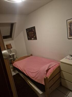 Foto - Dachgeschoßwohnung in Niederkassel zur Miete