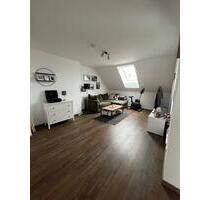 Helle 3,5-Zimmer Dachgeschosswohnung in Sünching mit Dachterrasse