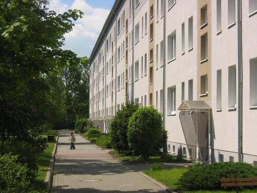 Foto - 3Räume für die Familie, hoch oben, doch ausgesprochen schulnah.