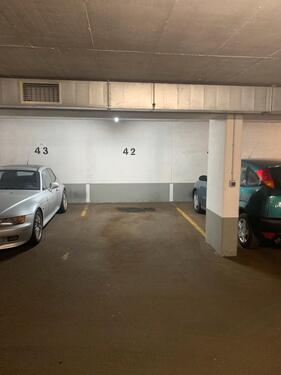 Foto - Tiefgaragenstellplatz Mülheim Speldorf Nähe Duisburg Uni Zoo