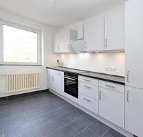 4-Zimmer Wohnung mit Balkon - komplett modernisiert - Neumünster Brachenfeld/Ruthenberg