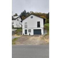 Neuwertiges Einfamilienhaus in der Eifelgemeinde Monreal - Ettringen