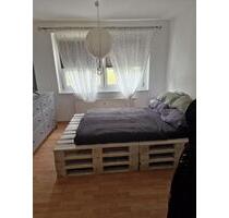 Geräumige 4- Raum Wohnung - 570,00 EUR Kaltmiete, in Drei Gleichen (PLZ: 99869)