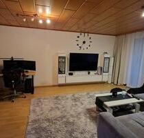 Gepflegte 2-Zimmerwohnung mit Loggia und Einbauküche - Braunschweig