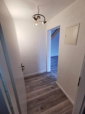 Foto - Frisch renovierte 2 Zimmerwohnung mit offener Wohnküche