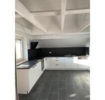 2,5-Zimmer-Dachgeschosswohnung mit Balkon in Ingolstadt