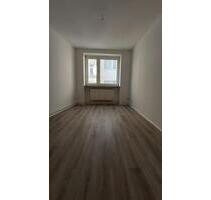 Helle 3-Zimmer Wohnung in Flensburgerstr 51a, Wuppertal - Elberfeld!