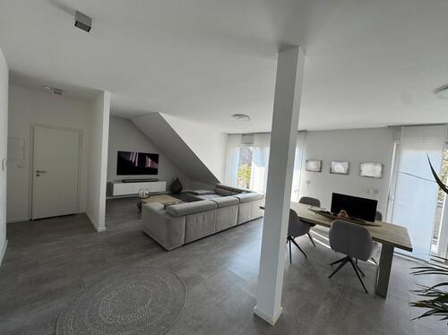 Foto - Helle Dachgeschosswohnung mit Süd-West-Balkon, Garage & Blick ins