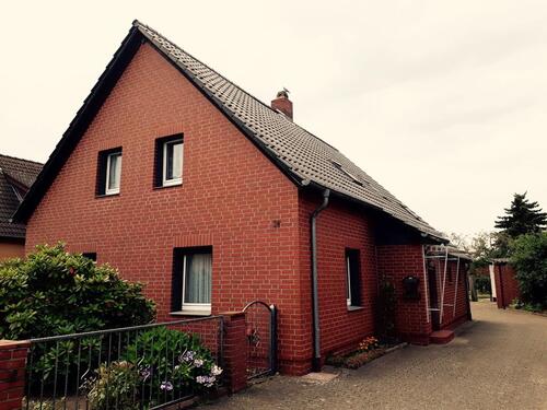 Foto - Gepflegtes Einfamilienhaus am Ortsrand von Grafhorst.