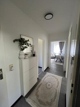 Foto - Moderne 3-Zimmer-Wohnung nach Komplettsanierung