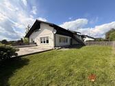 Foto - Großzügige 3-Zimmer-Wohnung mit Garten und Garage