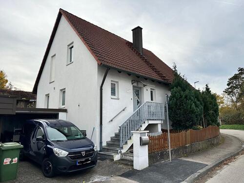 Foto - Großes Einfamilienhaus mit Terasse, großem Garten in Ansbach Eyb