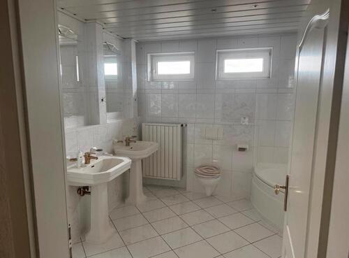 Foto - 150qm Wohnung 4 Zimmer - 1.550,00&nbsp;EUR Kaltmiete, ca.&nbsp; 150,00&nbsp;m&sup2;