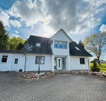 Einfamilienhaus mit parkähnlichem Grundstück in Fockbek