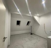 4 Zimmer | Dachgeschoss | Kernsaniert 2021 | Bodenheizung - Simmozheim