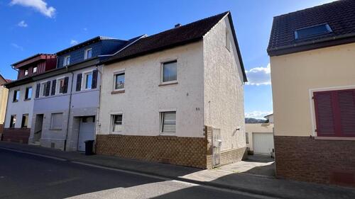 Foto - Charmantes Einfamilienhaus mit Dachterrasse, Garage & Potenzial