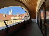 Foto - Altstadtwohnung mit Balkon, Eeinbauküche & Peterskirchenblick – stilvolles Wohnen in bester Lage