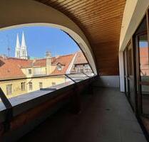 Altstadtwohnung mit Balkon, Eeinbauküche & Peterskirchenblick – stilvolles Wohnen in bester Lage - Görlitz