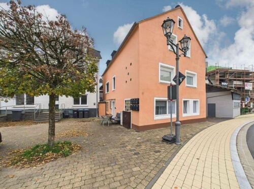 Foto - 7 Zimmer Mehrfamilienhaus, Wohnhaus zum Kaufen in Kordel