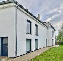 Moderne, möblierte 2-Etagen-Wohnung mit Garten im Hinterhaus - Bremen Häfen