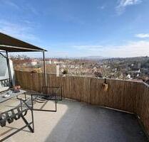 Attraktive 3,5-Zimmer-Wohnung mit großzügigem Balkon & Blick über Kitzingen (MH26 R8)